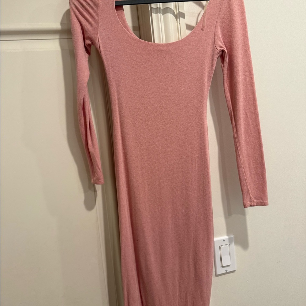 The NW Long Sleeve Midi Dress